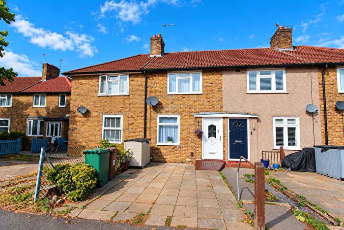2 Bedroom Terraced House For Sale In Stoneleigh Road, Carshalton, SM5