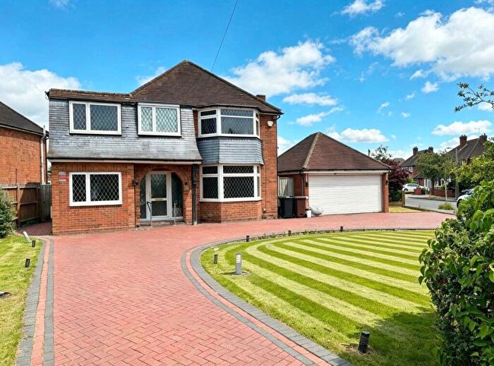 4 Bedroom Detached House For Sale In Halford Road, Solihull, B91