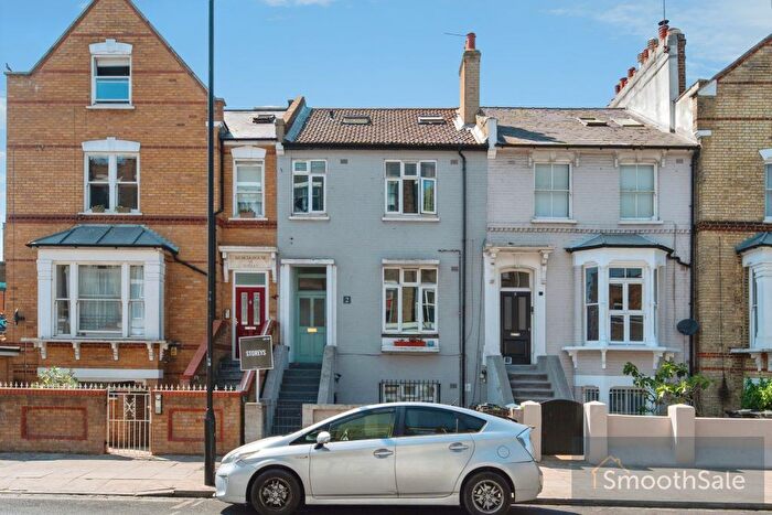 1 Bedroom Flat For Sale In Saint Mark’S Rise, London, E8
