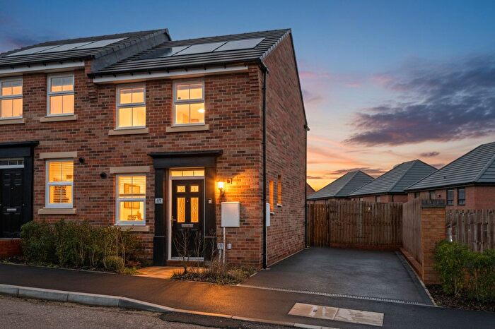 2 Bedroom Semi Detached House For Sale In Elizabeth Rise, Staveley, S43