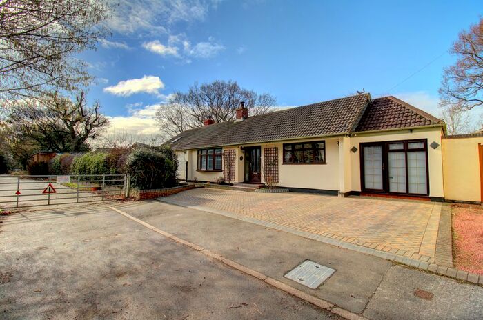 3 Bedroom Detached Bungalow For Sale In Butts Lane, Norton Canes, Cannock, WS11