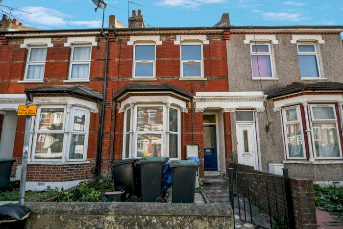 1 Bedroom Flat To Rent In Old Road West, Gravesend, DA11