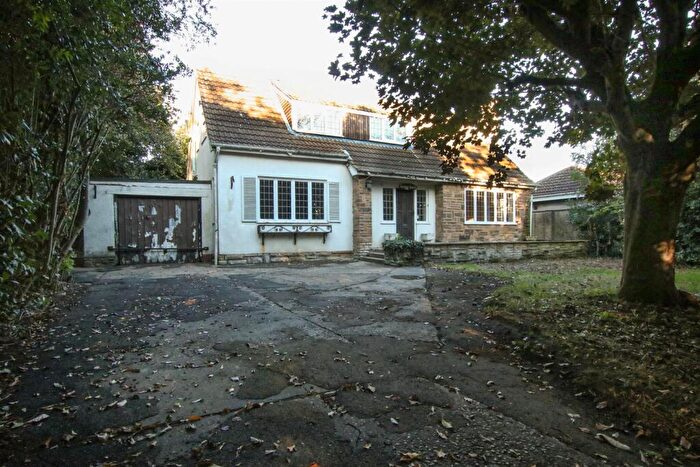 3 Bedroom Detached Bungalow For Sale In High Street, Barnby Dun, Doncaster, DN3