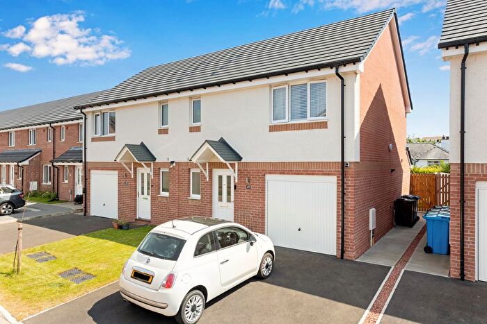 3 Bedroom Semi-detached House For Sale In Douglas Road, East Calder, EH53