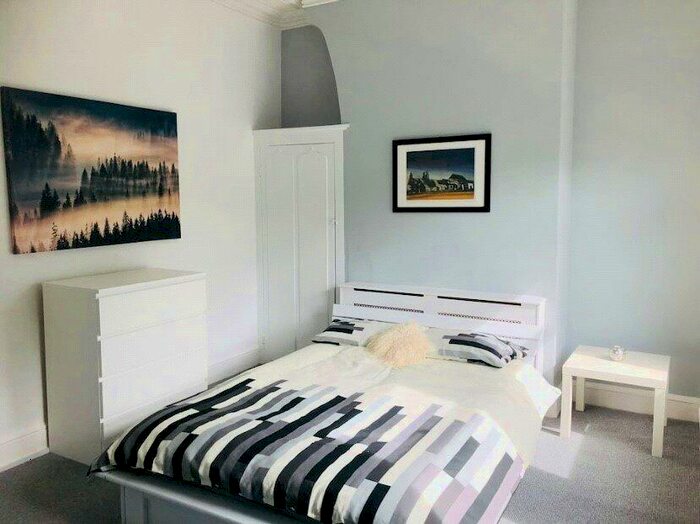 5 Bedroom House To Rent In Garfield Terrace, Garth Road, Bangor, LL57