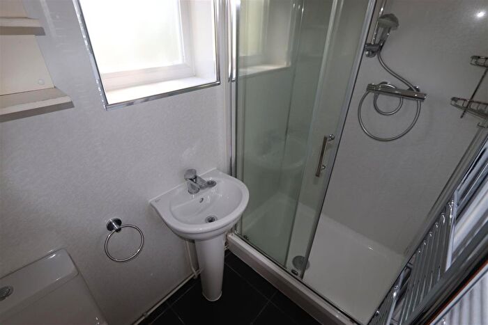 2 Bedroom Flat To Rent In Crowborough Road, Southend On Sea, SS2