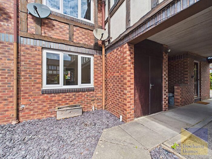 2 Bedroom Flat For Sale In Alexander Place, Grimsargh, PR2