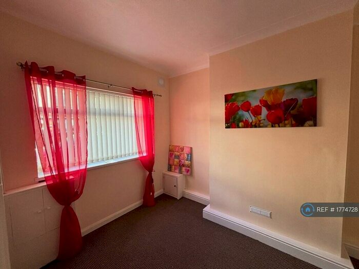 3 Bedroom Terraced House To Rent In Hatrell Street, Newcastle-Under-Lyme, ST5