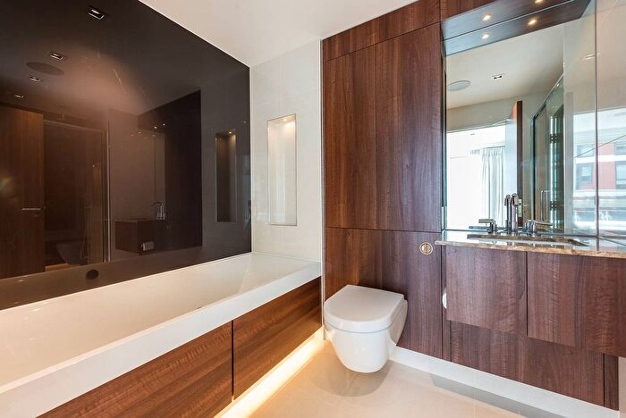 3 Bedroom Flat To Rent In Dickens Yard, Longfield Avenue, London, Ealing Broadway, London, W5