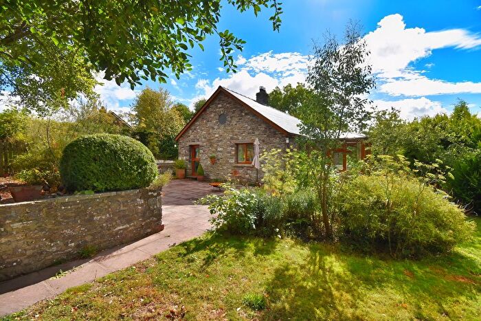 3 Bedroom Detached Bungalow For Sale In Castle Farm, Sennybridge, Brecon, Powys., LD3