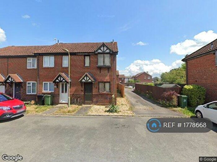 2 Bedroom Terraced House To Rent In Nene Grove, Didcot, OX11