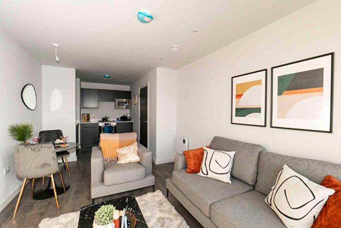 1 Bedroom Apartment To Rent In Commerce Quay, Manchester, Greater Manchester, M5