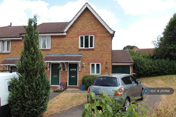 2 Bedroom Semi-Detached House To Rent In Oak Grove, Daventry, NN11
