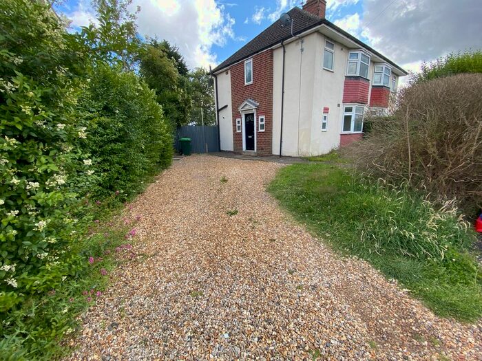 3 Bedroom Semi-Detached House To Rent In Eva Road, Smethwick, B68