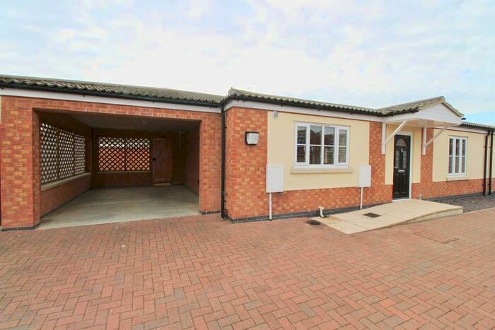 2 Bedroom Bungalow To Rent In Jamerstone Close, Thorney, Peterborough, PE6
