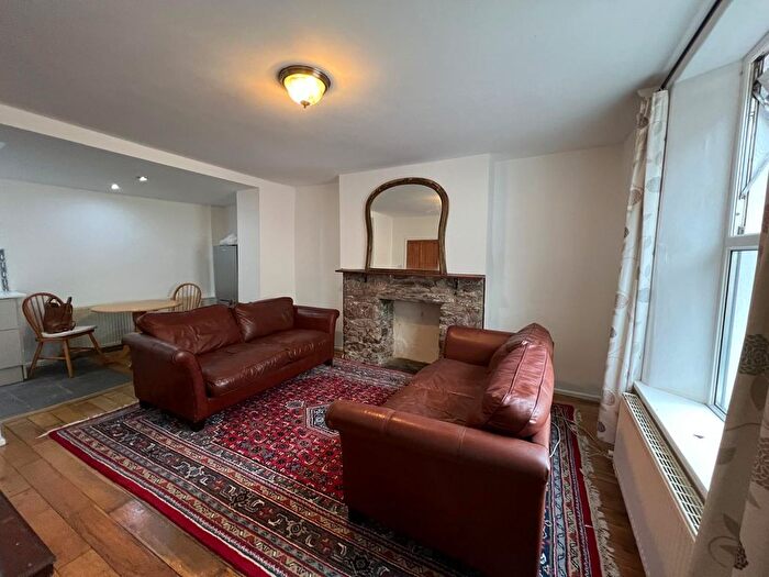 1 Bedroom Cottage To Rent In Lake Street, Dartmouth, TQ6