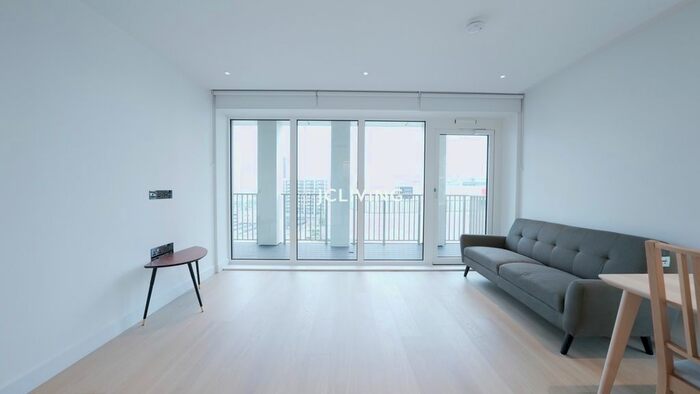 2 Bedroom Flat To Rent In Fountain Park Way, W12