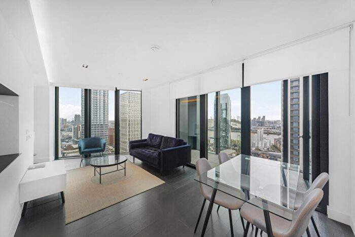 2 Bedroom Apartment To Rent In Amory Tower, Marsh Wall, E14