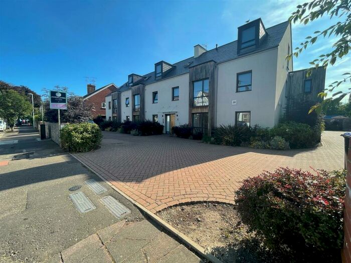 Flat To Rent In Selden Road, Worthing, BN11