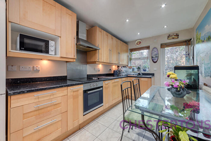 3 Bedroom Terraced House To Rent In Cahir Street, Cubitt Town, E14