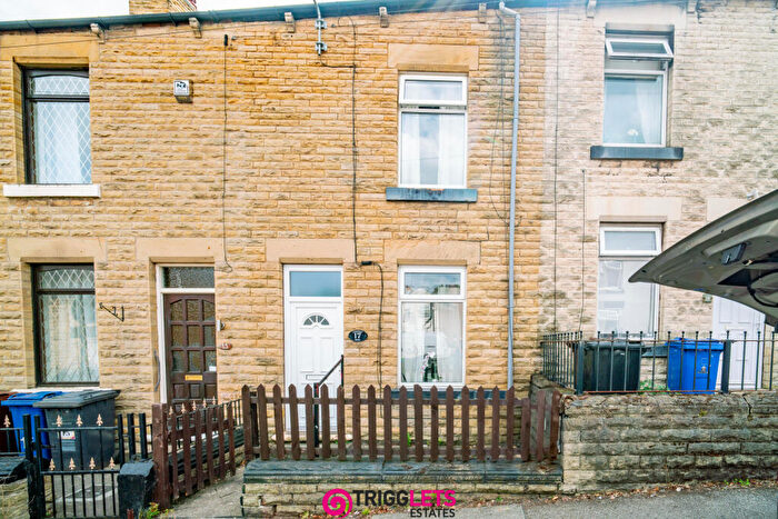 3 Bedroom Terraced House For Sale In Cemetery Road, Wombwell, Barnsley, S73