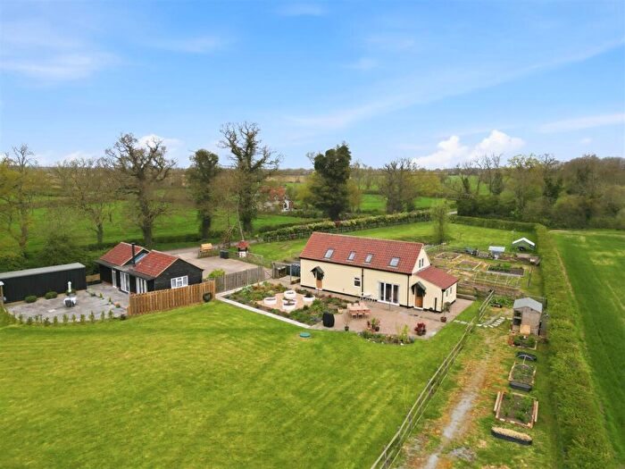 3 Bedroom Barn Conversion For Sale In Lodge Road, Tivetshall St. Margaret, NR15