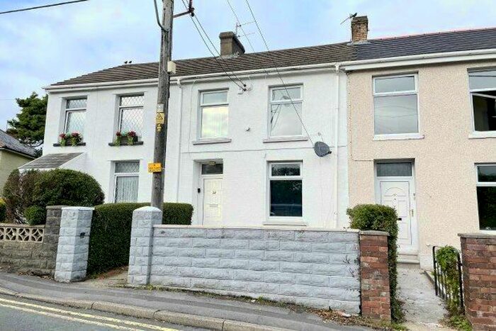 4 Bedroom Property To Rent In Bryngwyn Road, Llanelli SA14