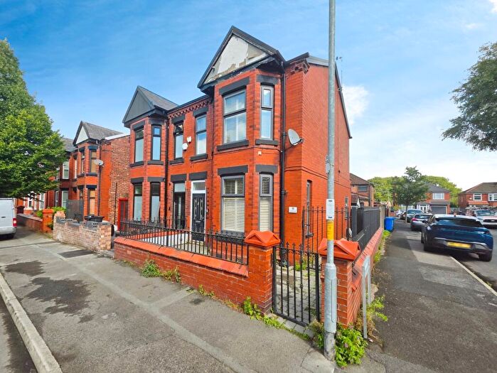 3 Bedroom Semi Detached House To Rent In Balmoral Drive, Denton, M34