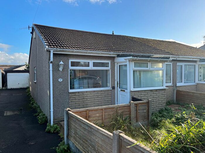 2 Bedroom Bungalow To Rent In Hampsfell Drive, Westgate, Morecambe, LA4