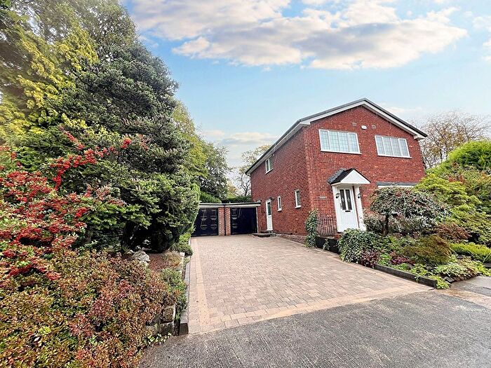 4 Bedroom Detached House For Sale In Glenart, Ellesmere Park, M30