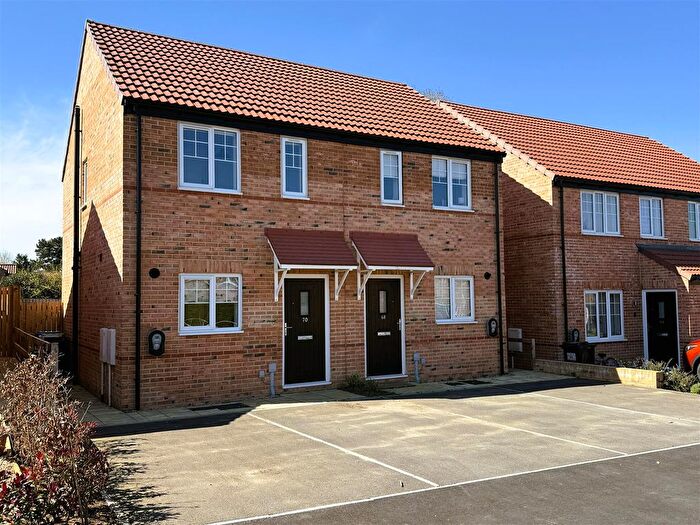 2 Bedroom Semi Detached House For Sale In Aspen Road, Easingwold, YO61