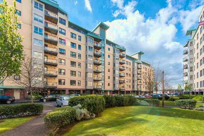 3 Bedroom Flat To Rent In Portland Gardens, Edinburgh, EH6