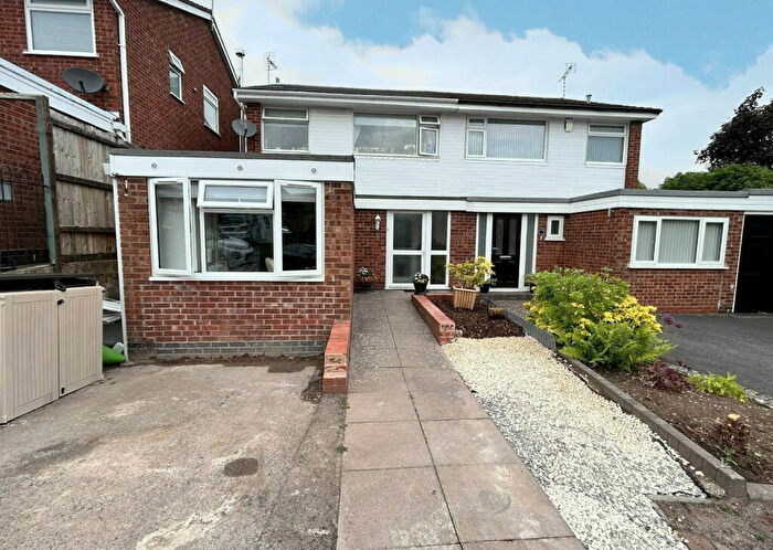 5 Bedroom Semi-Detached House For Sale In Wishaw Close, Shirley, B90