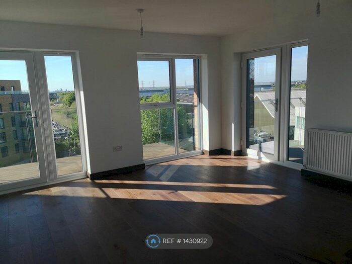 2 Bedroom Flat To Rent In James Smith Court, Dartford, DA1