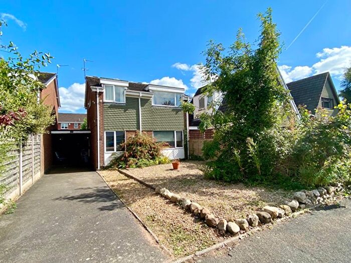 4 Bedroom Link Detached House For Sale In Wenlock Drive, Newport, TF10