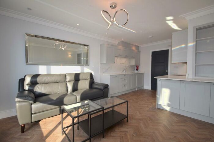 2 Bedroom Flat To Rent In Marlborough Road, Roath, CF23
