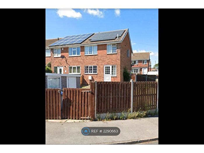 3 Bedroom Semi-Detached House To Rent In Lawns Drive, Leeds, LS12
