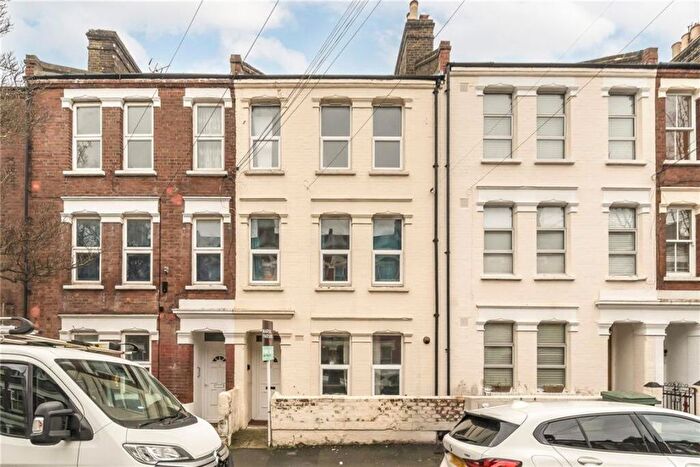 2 Bedroom Flat For Sale In Northlands Street, London, SE5