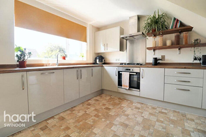 3 Bedroom Terraced House To Rent In Bolingbroke Road, Swindon, SN2
