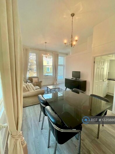1 Bedroom Flat To Rent In Redcliff Square, London, SW10
