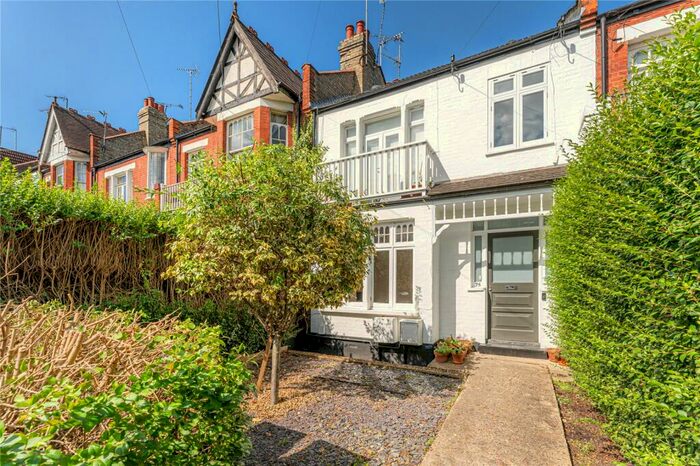 2 Bedroom Apartment To Rent In Sydney Road, Muswell Hill, London, Greater London, N10