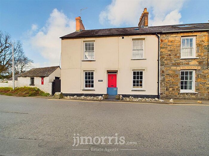5 Bedroom Semi-Detached House For Sale In West Field, Parrog, Newport, SA42