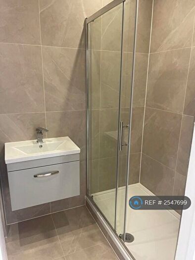 1 Bedroom Flat To Rent In Colston Road, London, SW14