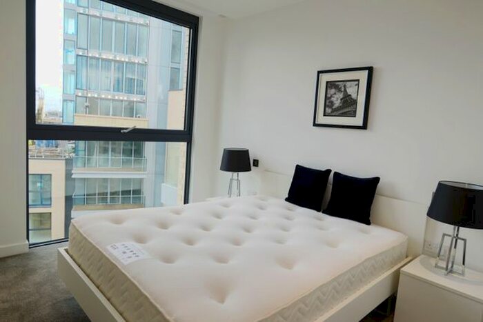 2 Bedroom Flat To Rent In Canter Way, London, E1