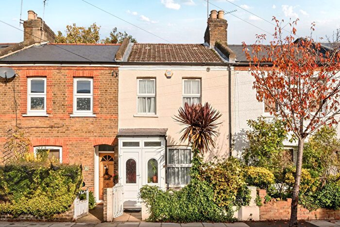 2 Bedroom Terraced House For Sale In Felix Road, London, W13