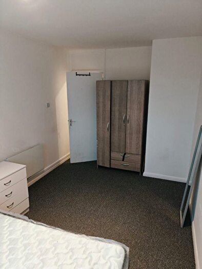 3 Bedroom Flat To Rent In Hitherlands, Little Dimocks, London, SW12