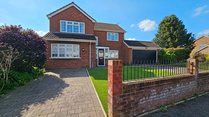 4 Bedroom Detached House For Sale In James Hall Gardens, Walmer, Deal, CT14