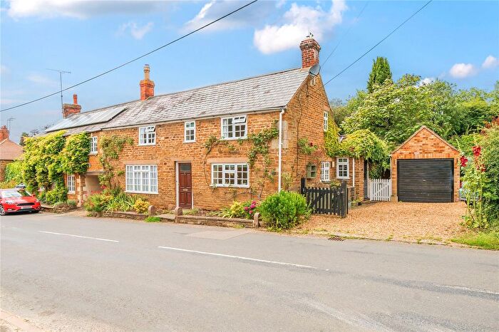 2 Bedroom Semi-Detached House For Sale In High Street, Braunston, Oakham, Rutland, LE15