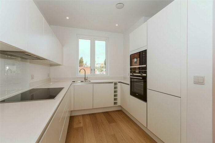 5 Bedroom Terraced House To Rent In Frise Street, Patchway, Bristol, BS34