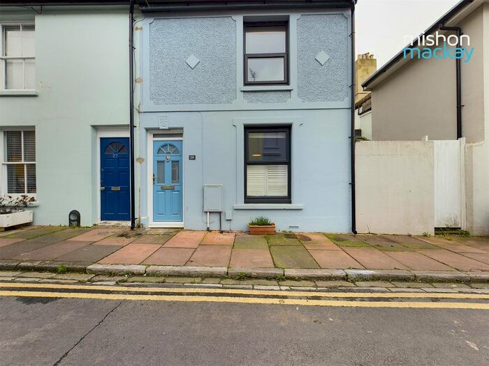 2 Bedroom End Of Terrace House To Rent In Scotland Street, Brighton, BN2